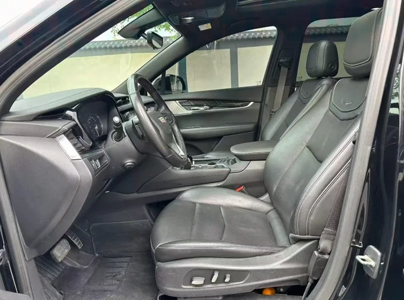 凯迪拉克XT6 正面外观三