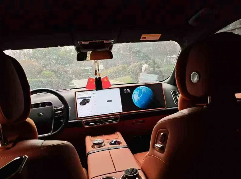 理想L8 后面外观二