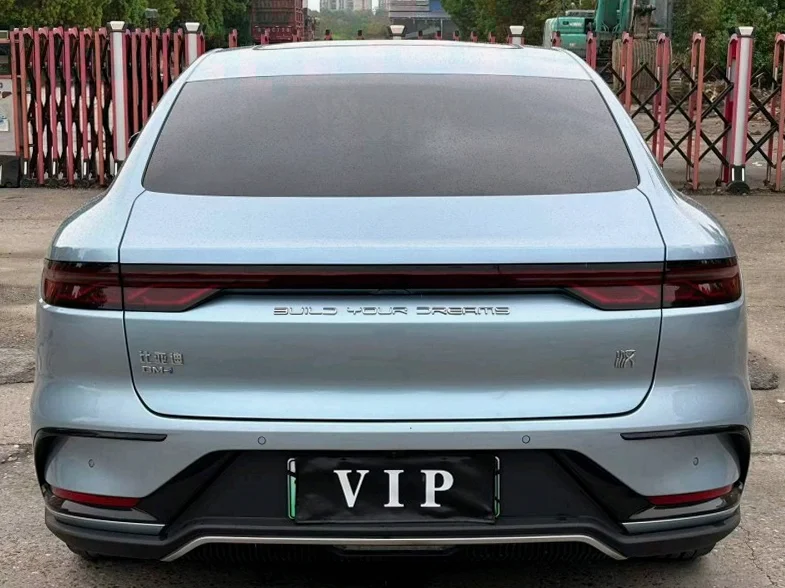 比亚迪汉 后面外观二