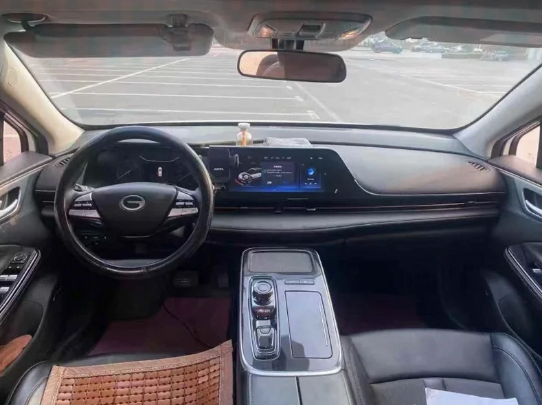 传祺埃安S 后面外观二