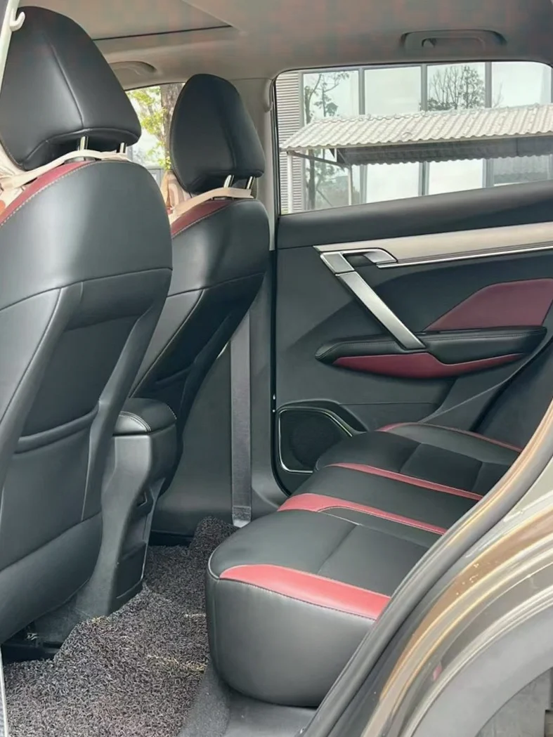 吉利缤越 后面外观二