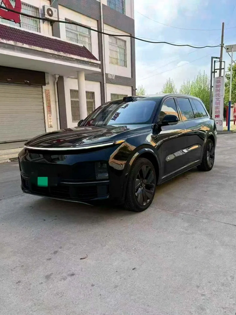 理想L9 正面外观三