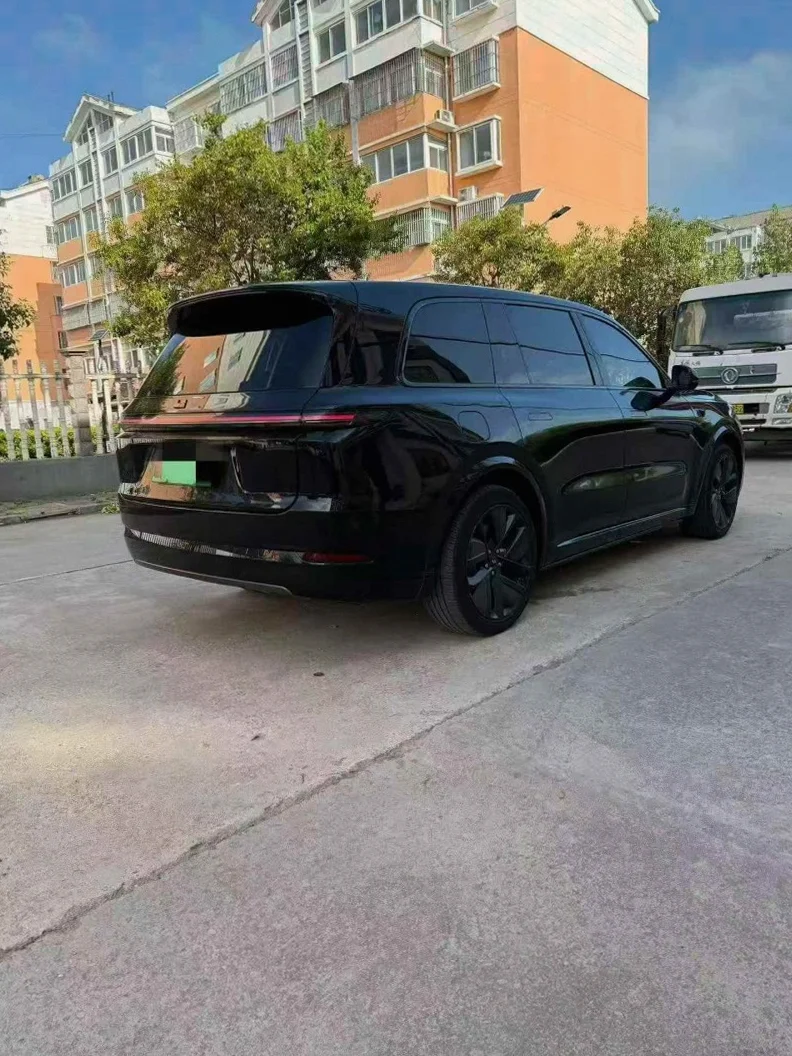 理想L9 内饰后排