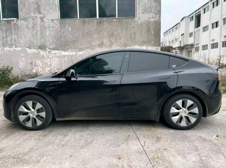 特斯拉MODEL 后面外观三