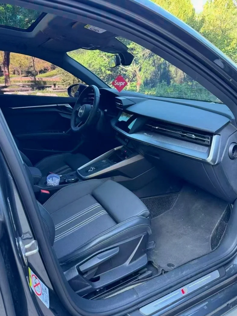 奥迪A3 后面外观三