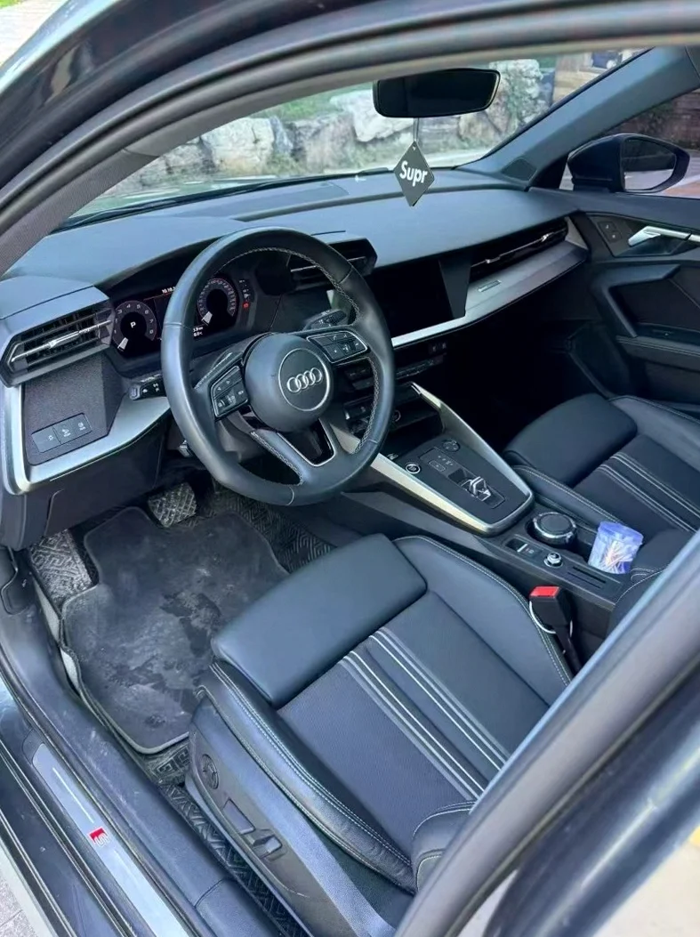 奥迪A3 后面外观二