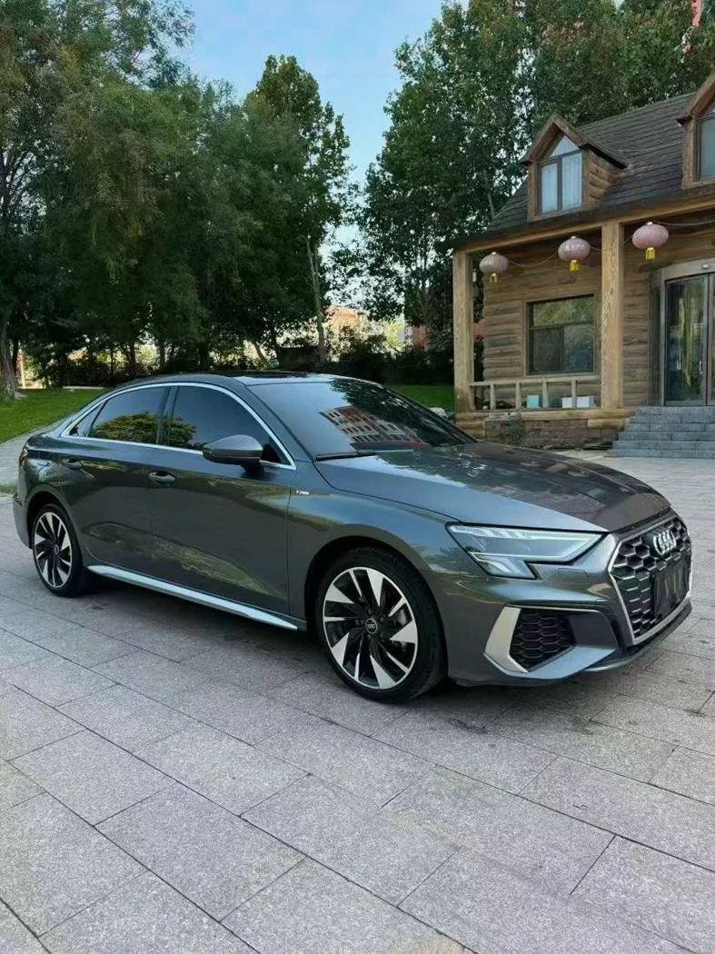 奥迪A3 正面外观三