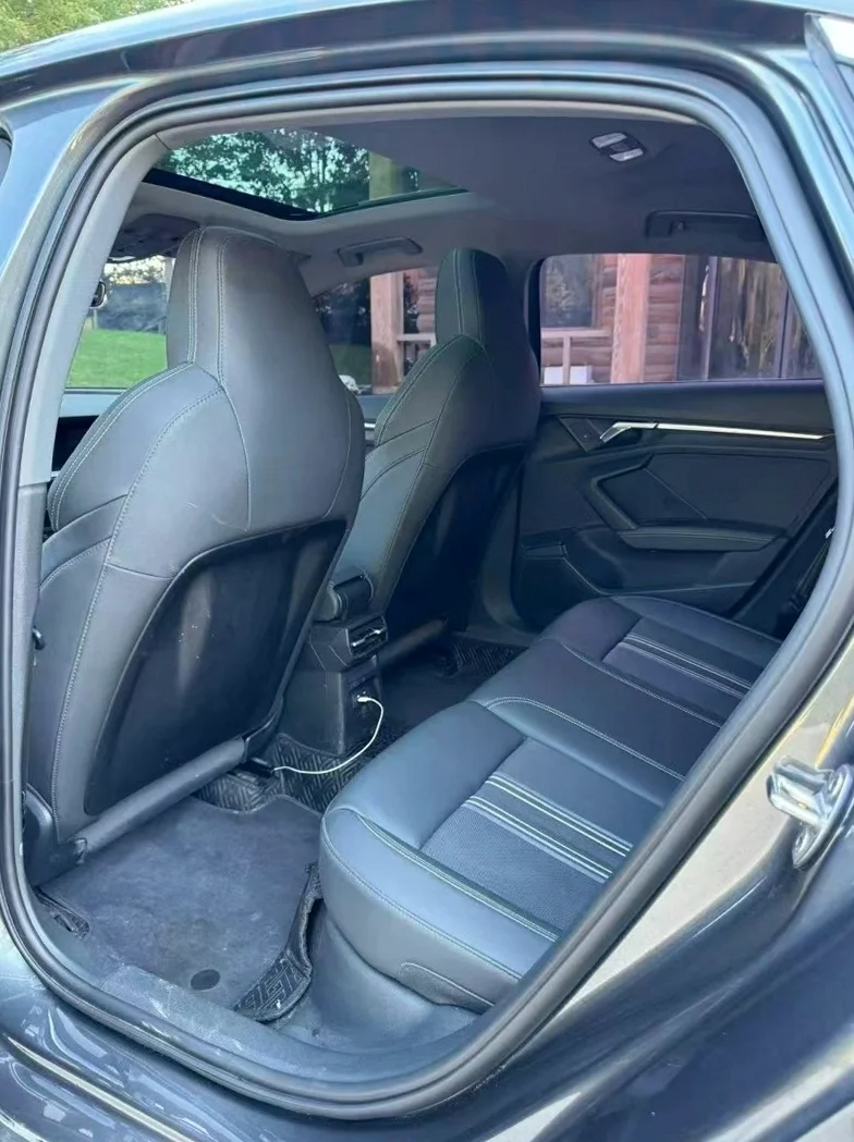 奥迪A3 内饰前排