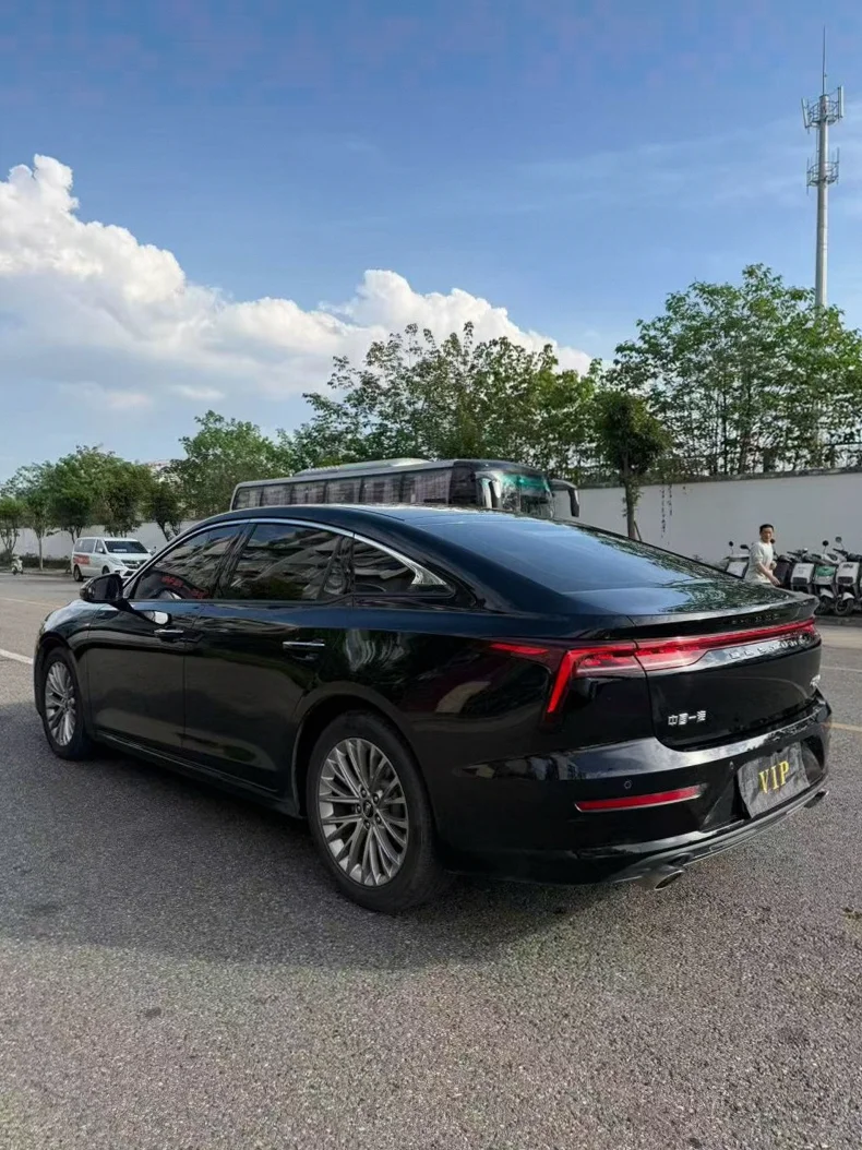 奔腾B70 后面外观三