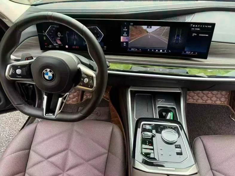 宝马7系 内饰前排