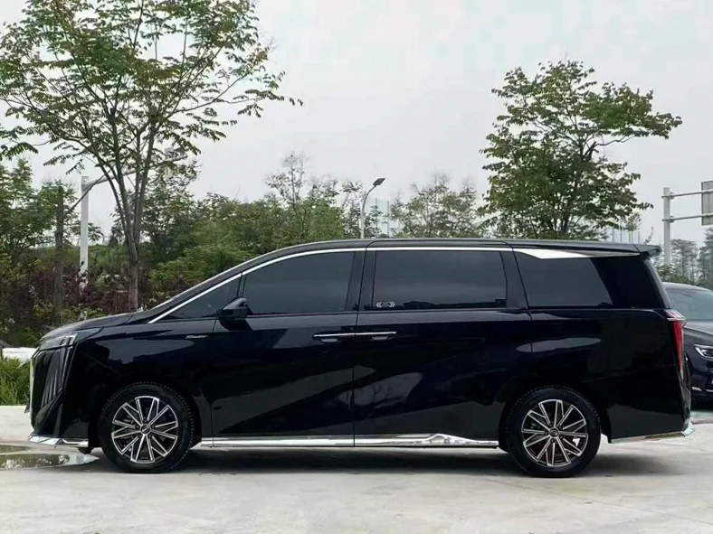 传祺M8 内饰后排