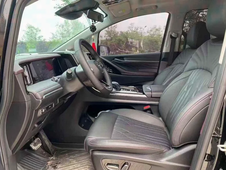 传祺M8 后面外观二