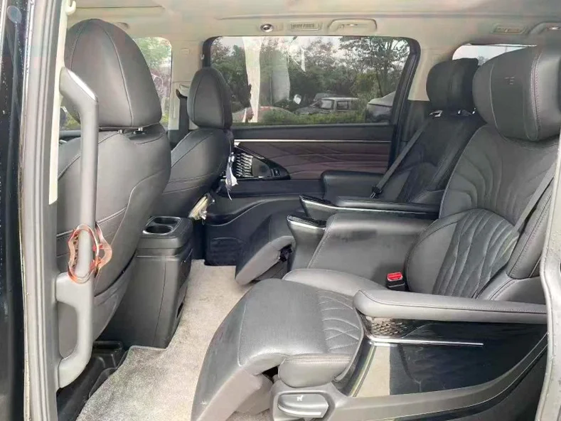 传祺M8 后面外观三