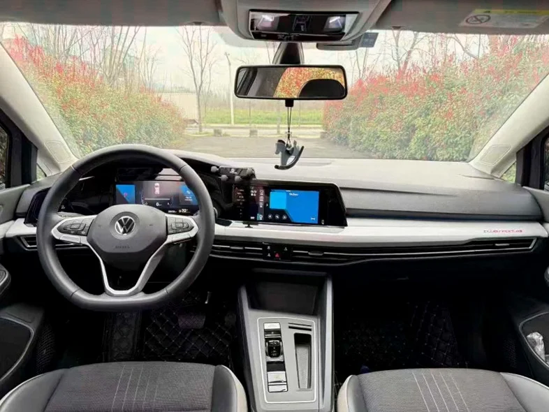 大众高尔夫 后面外观三