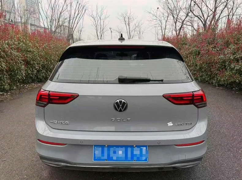 大众高尔夫 驾驶室