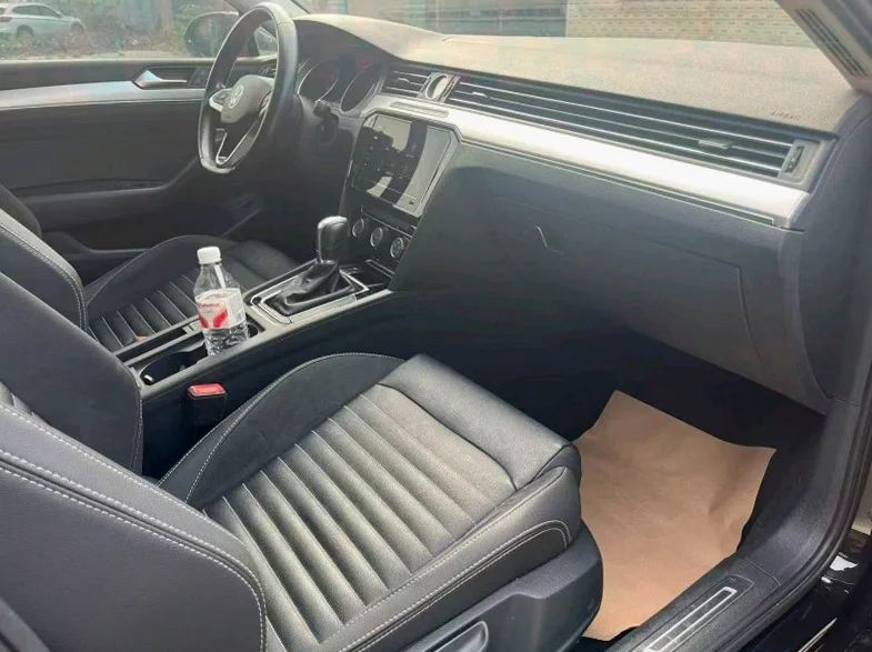 大众迈腾 内饰前排