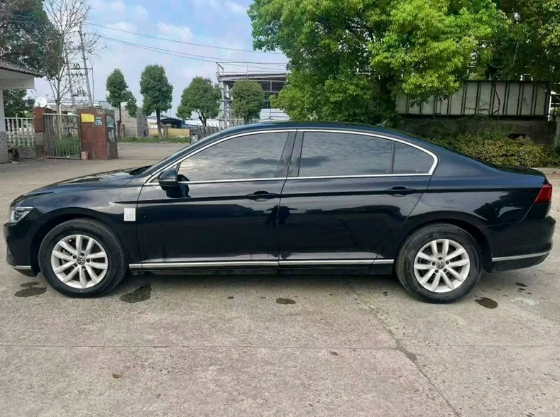 大众迈腾 后面外观一