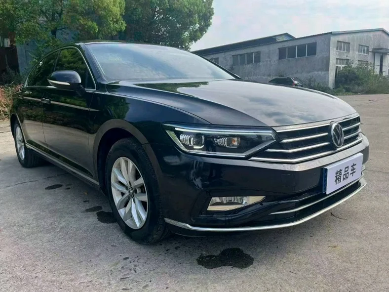 大众迈腾 正面外观二