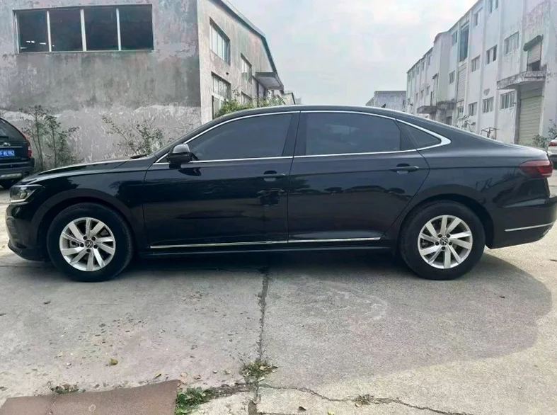 大众帕萨特 正面外观二