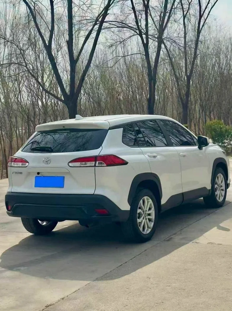 丰田锋兰达 内饰后排