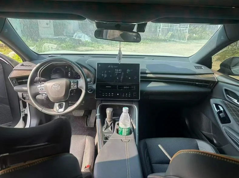 丰田亚洲龙 后面外观二