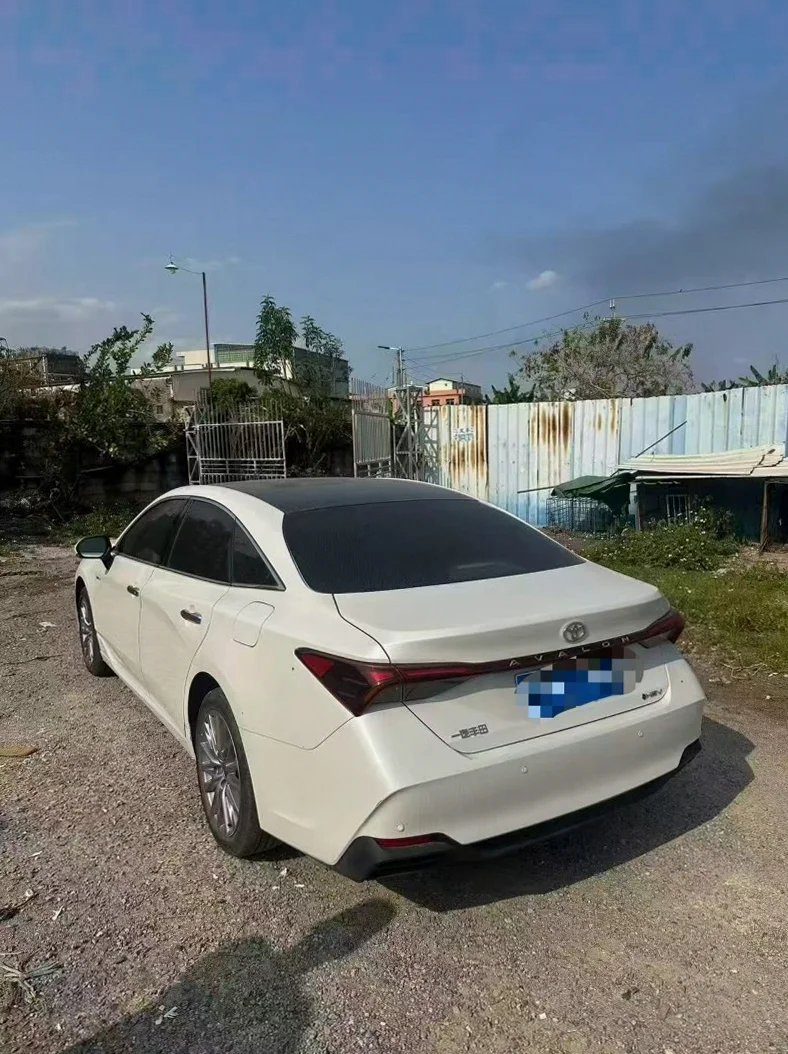 丰田亚洲龙 内饰后排