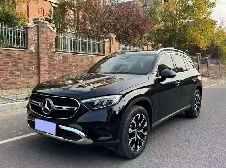 奔驰GLC 正面外观三