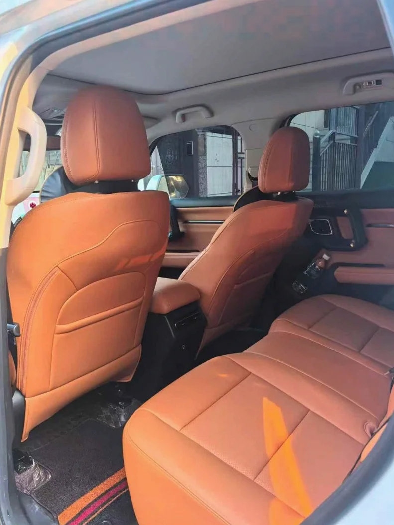 哈弗大狗 后面外观一