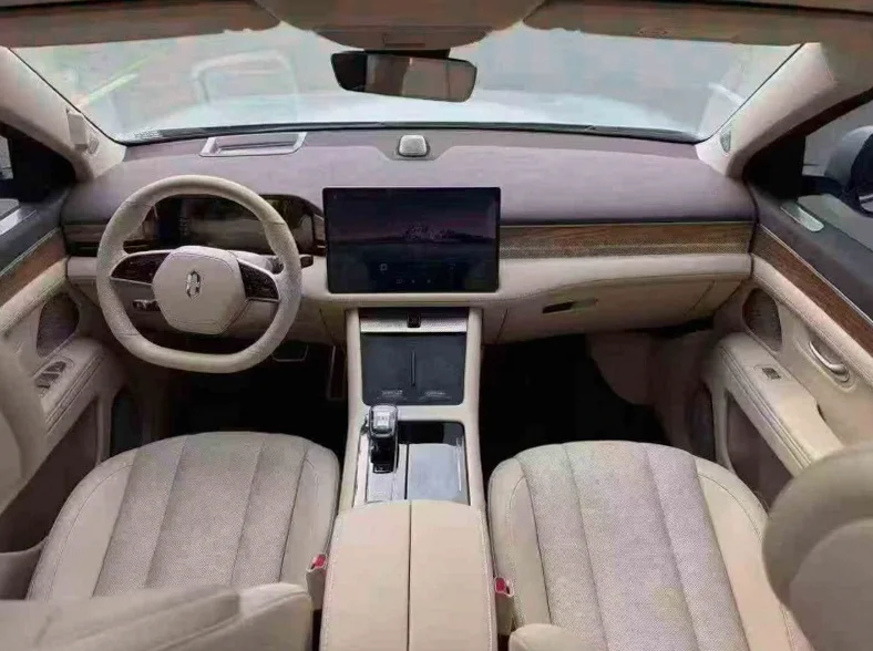 华为智选问界 后面外观三