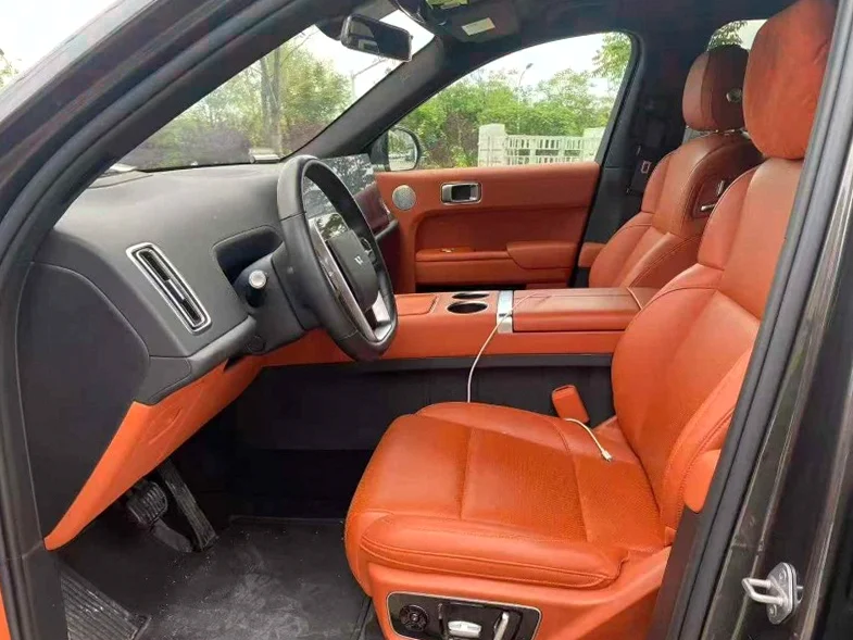 理想L7 后面外观二