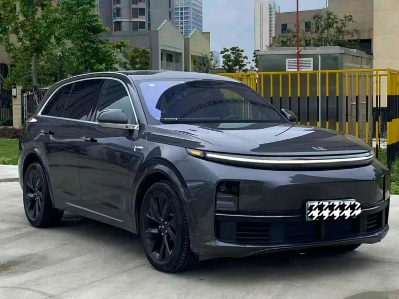 理想L7 正面外观二