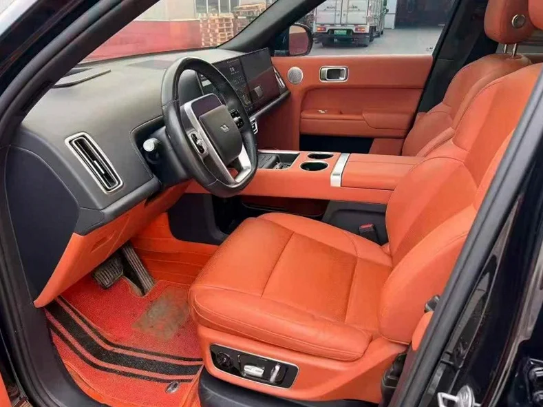 理想L9 后面外观一