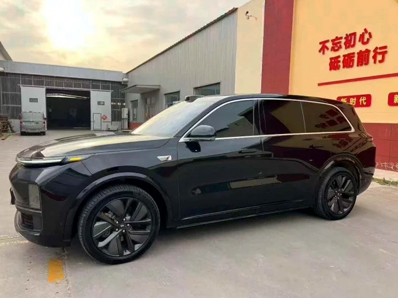 理想L9 正面外观三