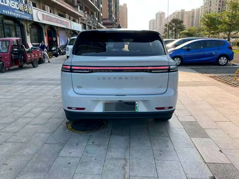 零跑汽车C10 内饰前排