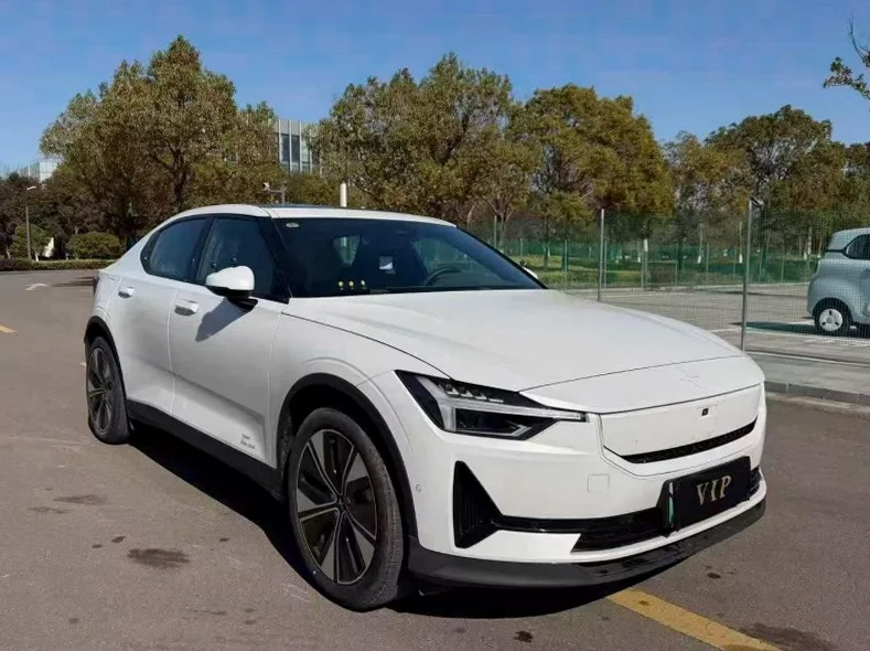 沃尔沃极星 正面外观三