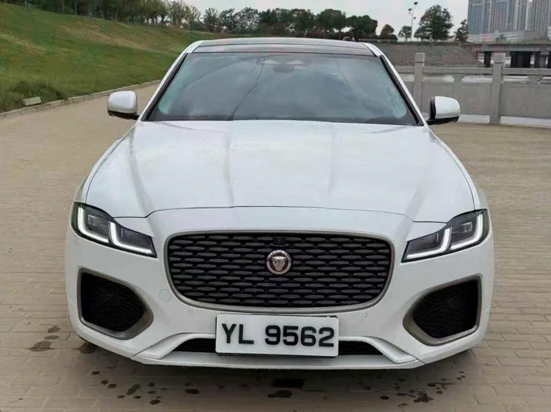 24年捷豹XFL P250两驱尊享豪华版