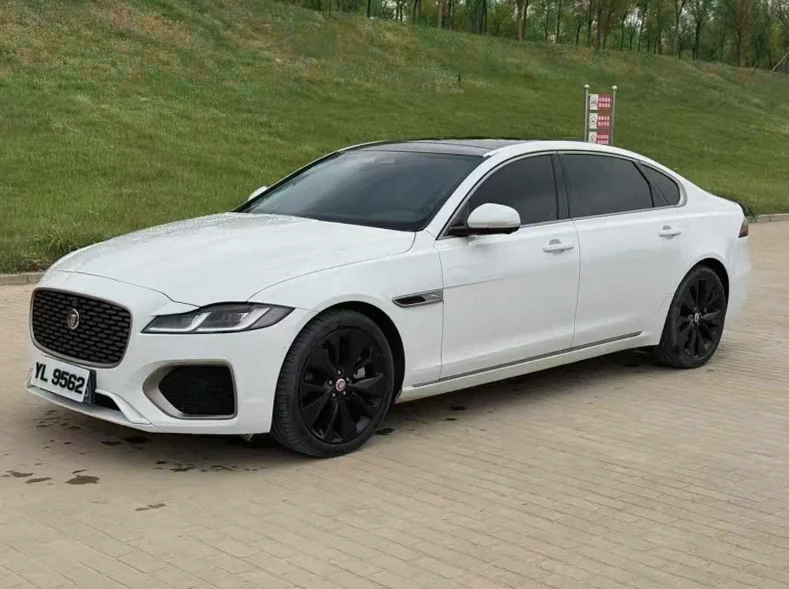 捷豹XFL 正面外观三