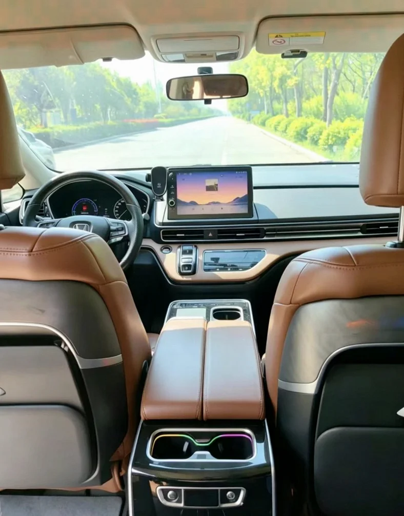 本田奥德赛 后面外观二