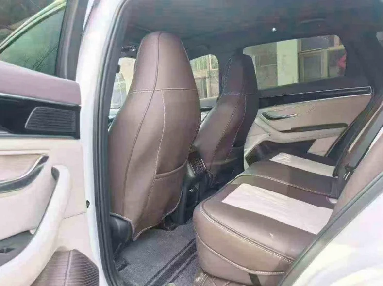 比亚迪宋 后面外观一