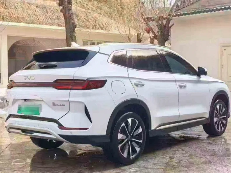 比亚迪宋 内饰后排