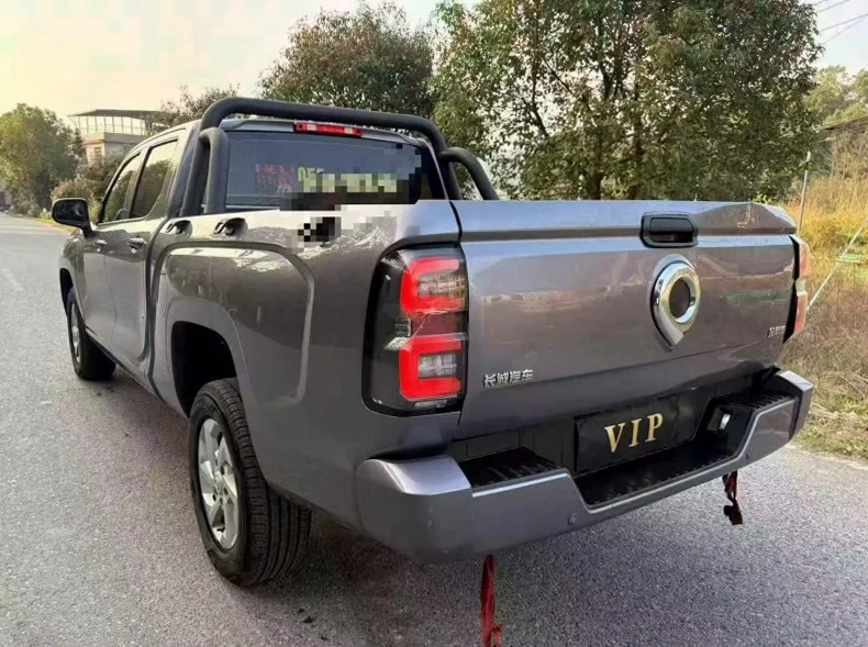 长城汽车炮 内饰前排