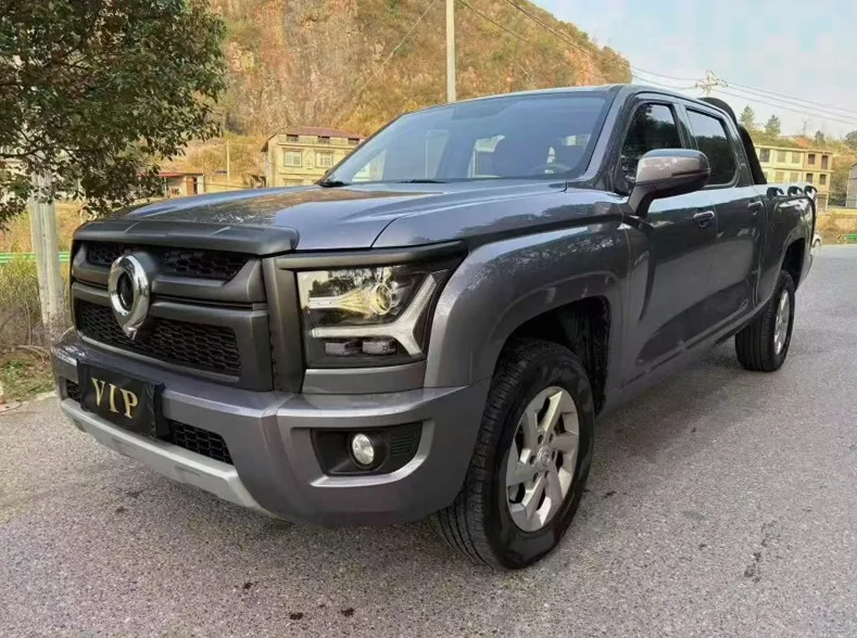 长城汽车炮 正面外观二