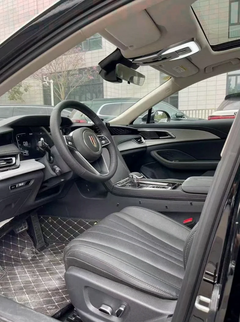 红旗H5 后面外观一