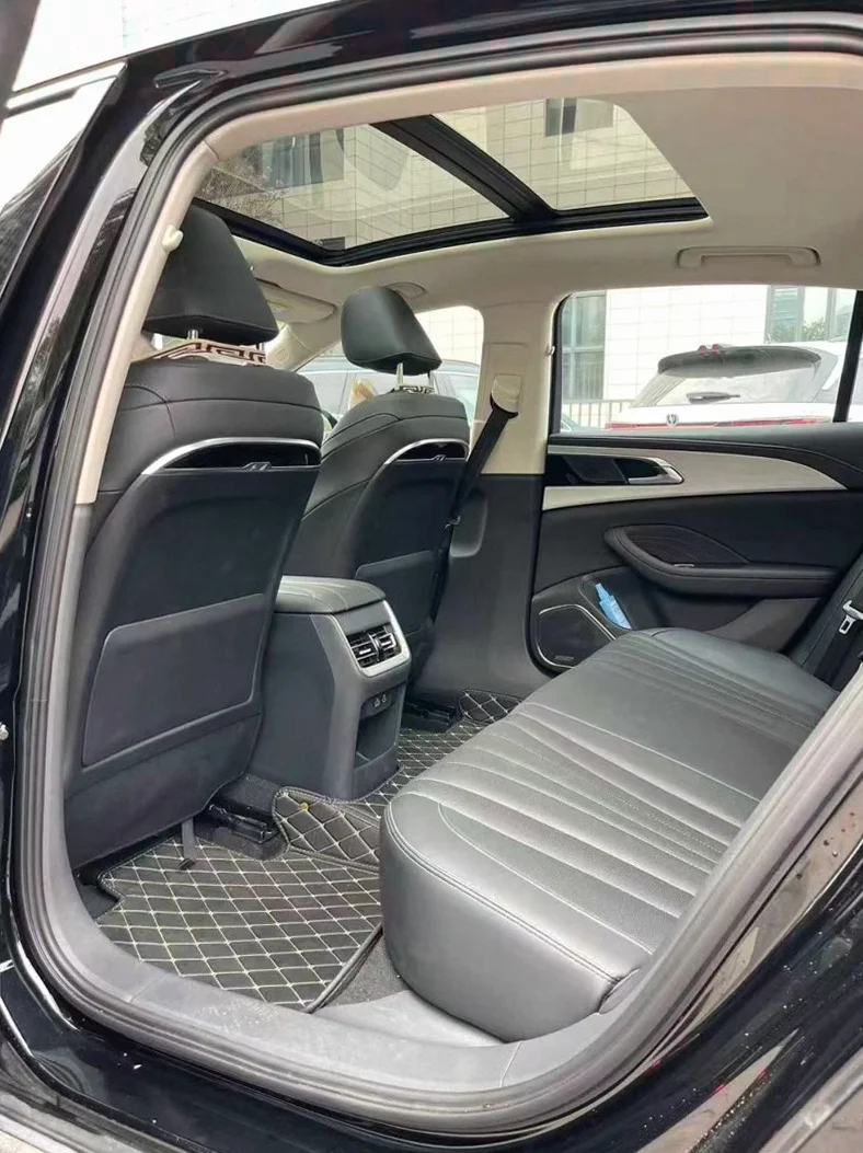 红旗H5 后面外观三