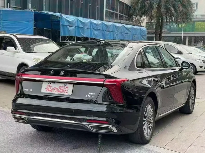 红旗H5 内饰后排