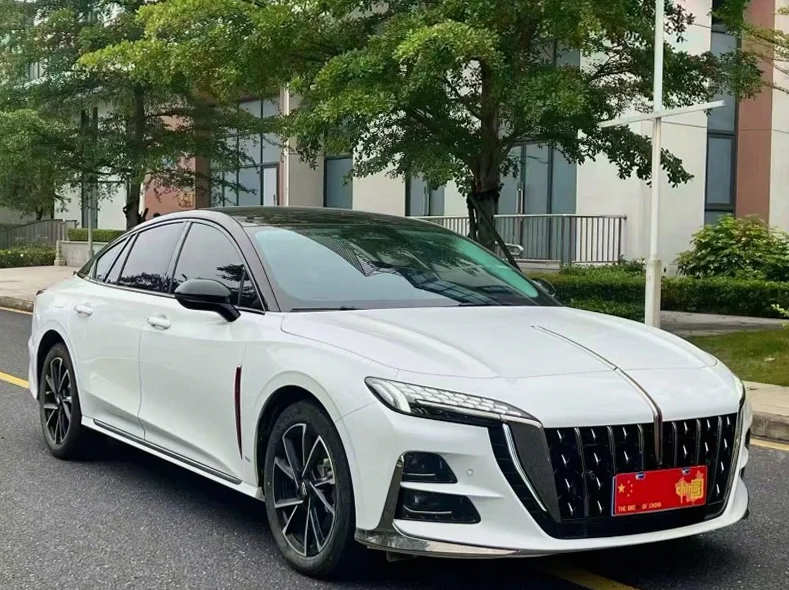 红旗H6 正面外观二