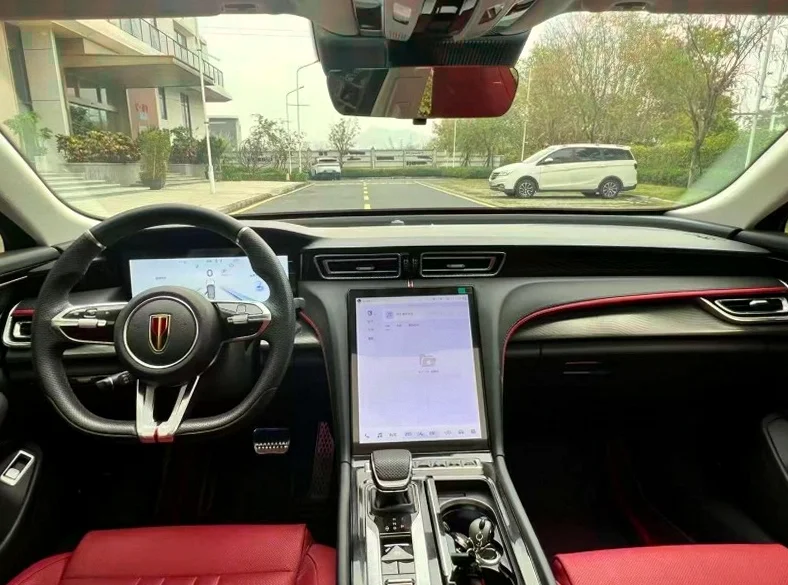 红旗H6 后面外观二