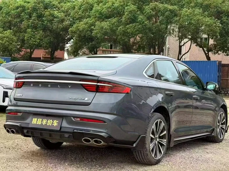 吉利星瑞 内饰后排