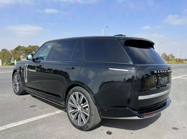 路虎揽胜行政 驾驶室