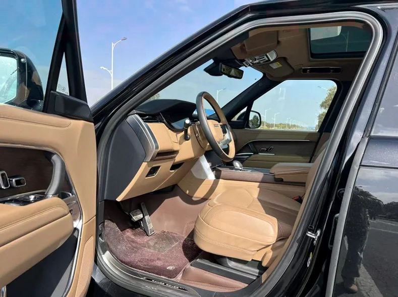 路虎揽胜行政 后面外观二